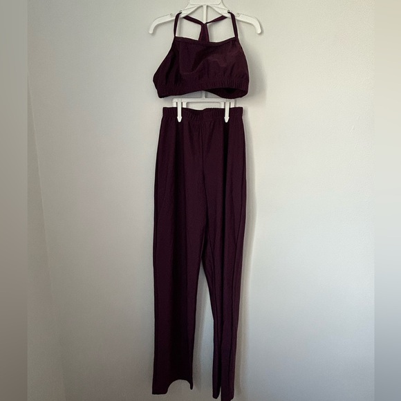 Button down top, pants, sports bra - 3-piece set - Picture 4 of 10